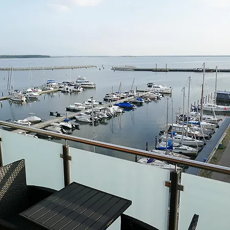 Nordlichter Barth- Ferienwohnung Mit Wasserblick Und Balkon バース